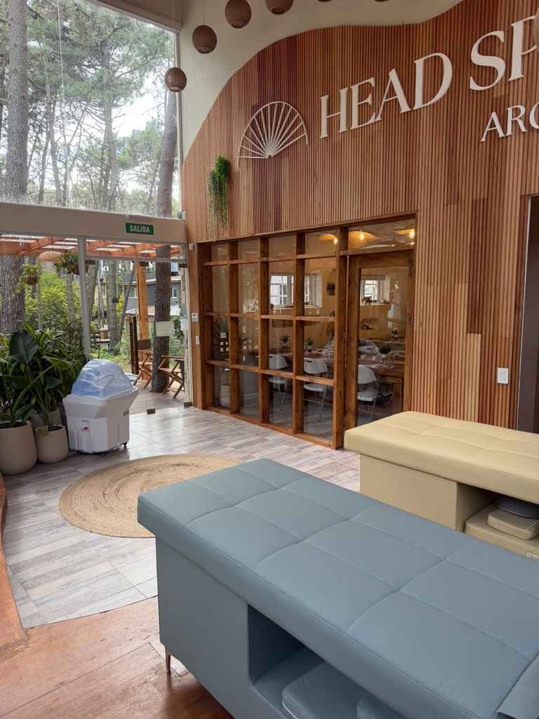 Ingreso al salón de charlas de Head Spa Argentina
