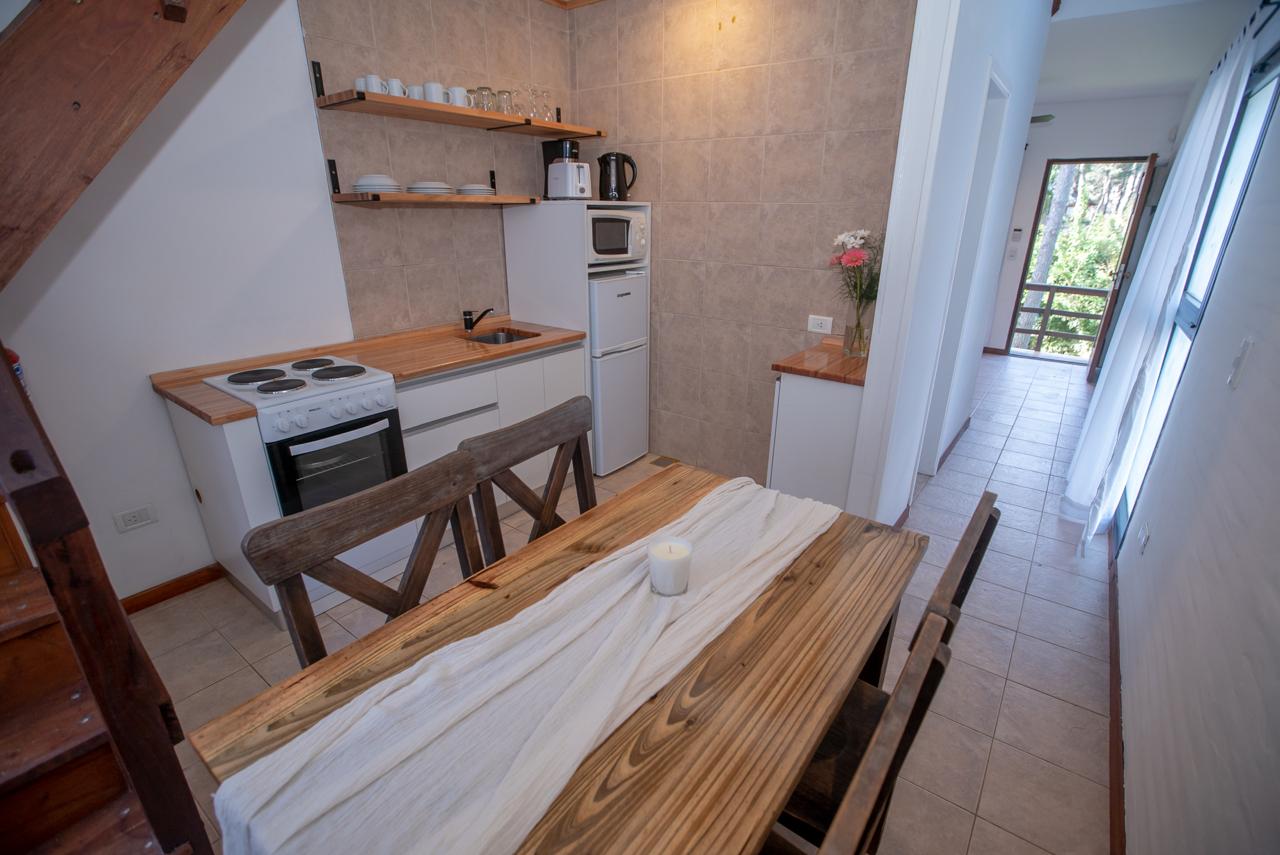 Cocina de otro departamento de Apart Sintra
